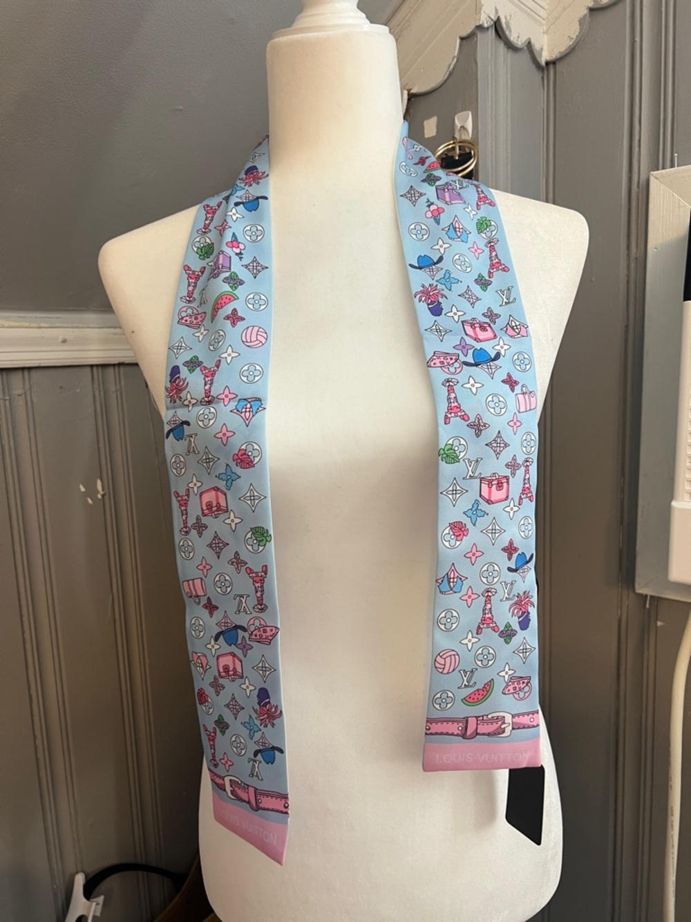 1428. Light Blue, Pink & White 100% Silk Fashion Scarf or Twilly.